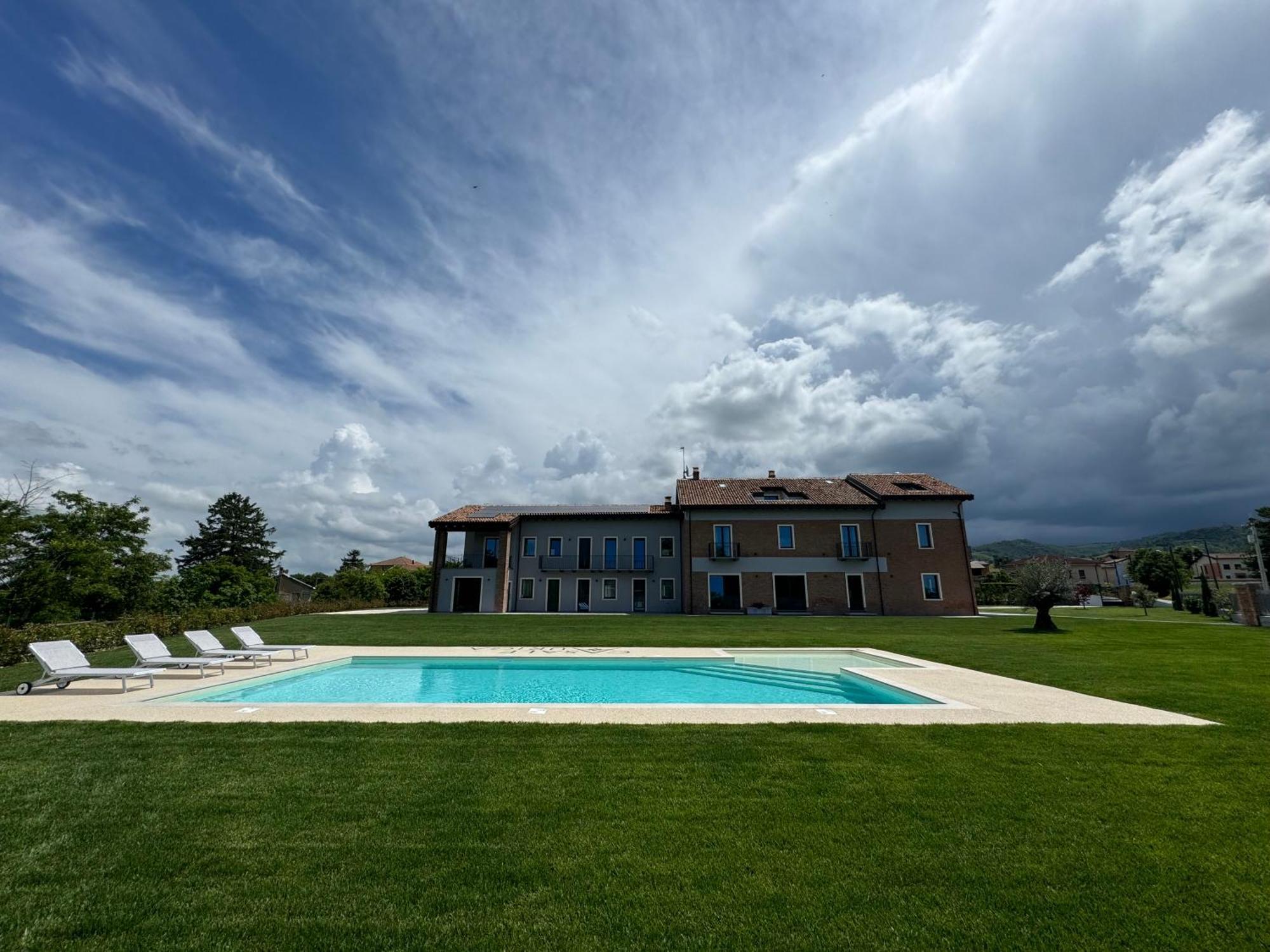 Bed and Breakfast Casale Auriga - Oltrepo' Pavese Codevilla Exterior foto