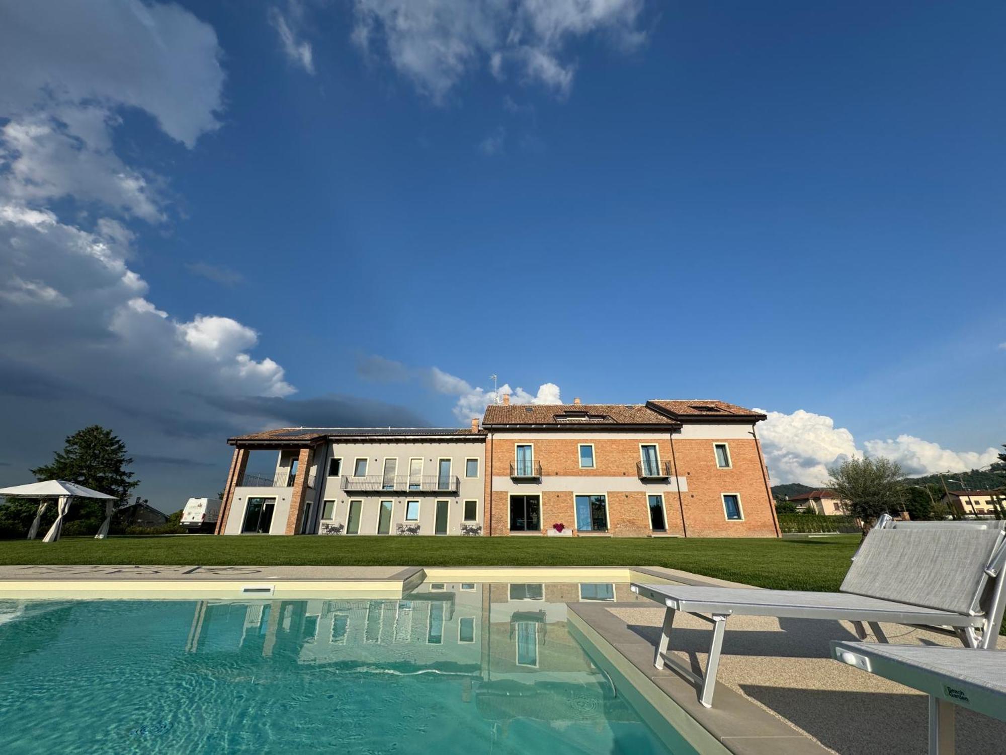 Bed and Breakfast Casale Auriga - Oltrepo' Pavese Codevilla Exterior foto