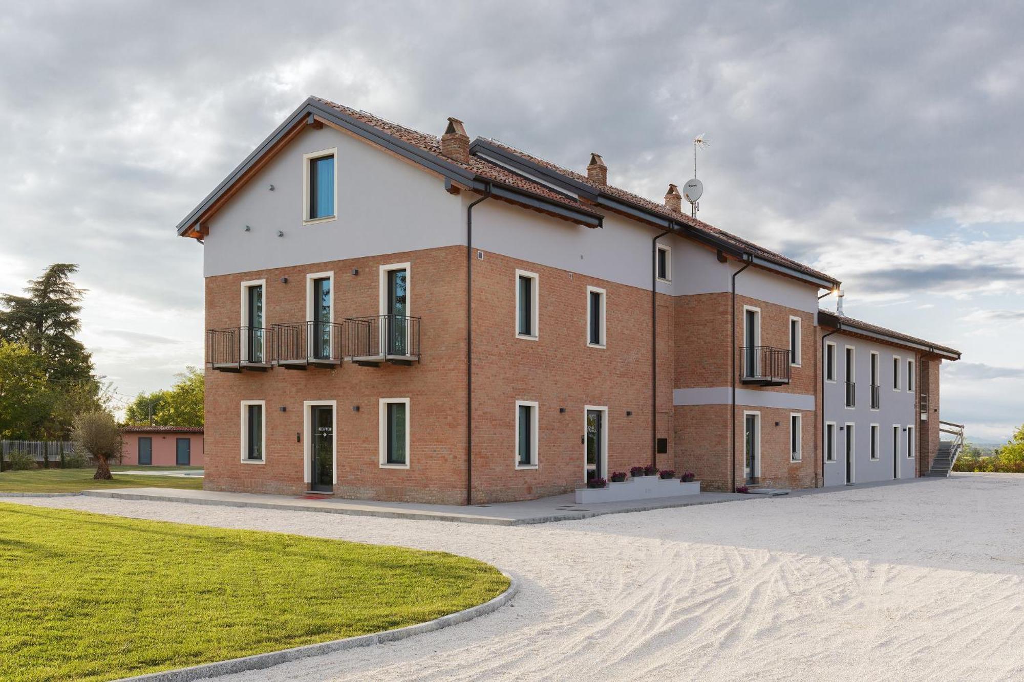 Bed and Breakfast Casale Auriga - Oltrepo' Pavese Codevilla Exterior foto